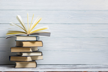 书的英语book的读音是什么？